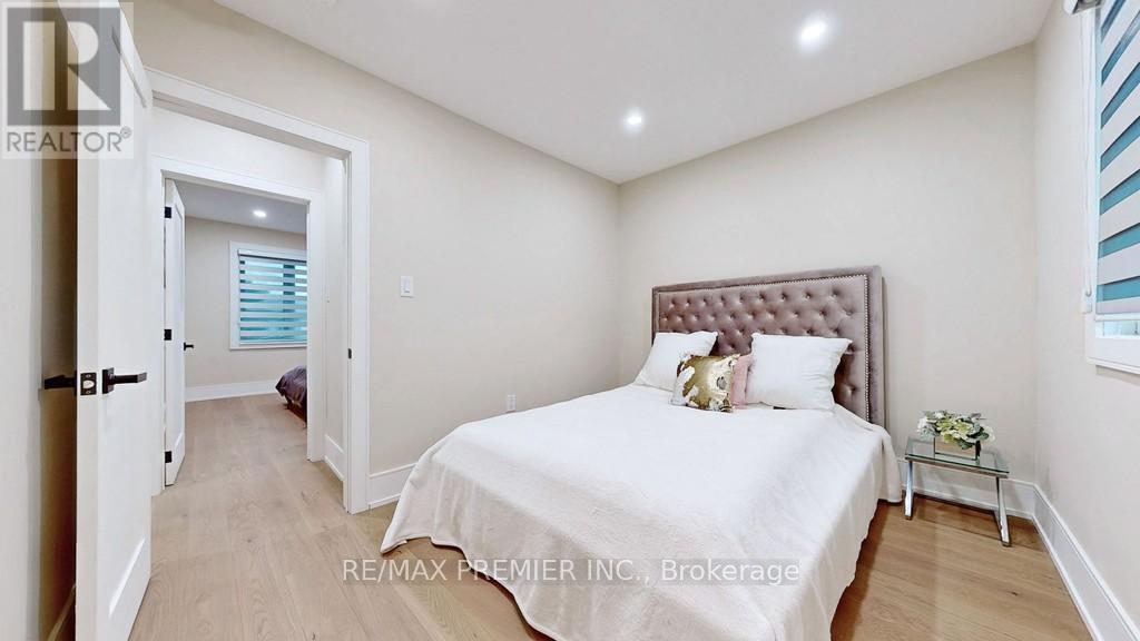 Photo 7 of 270 Brighton Avenue, Toronto ON