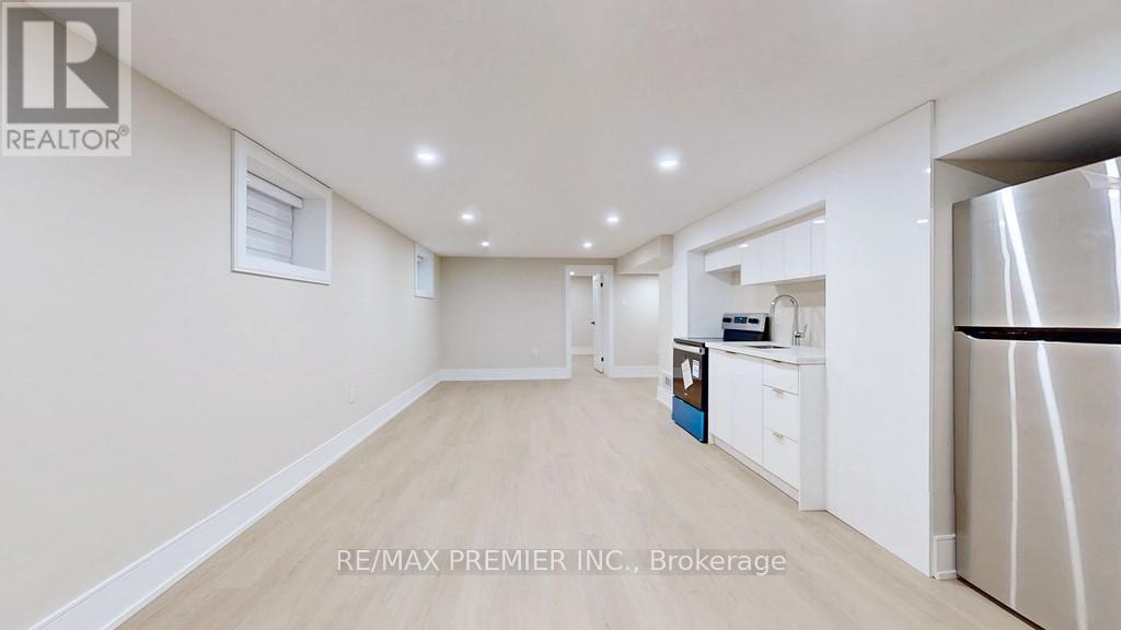 Photo 14 of 270 Brighton Avenue, Toronto ON