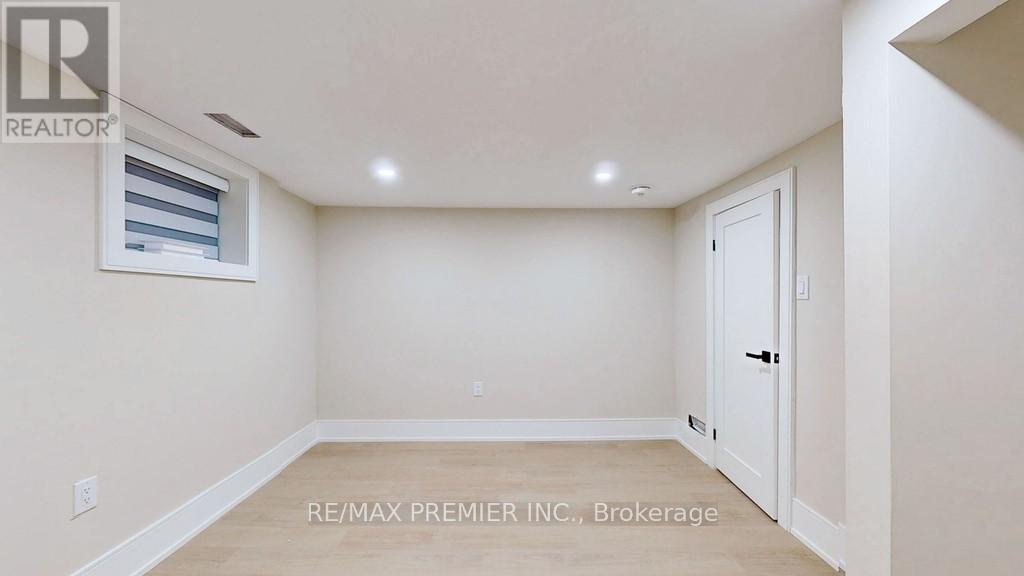 Photo 13 of 270 Brighton Avenue, Toronto ON
