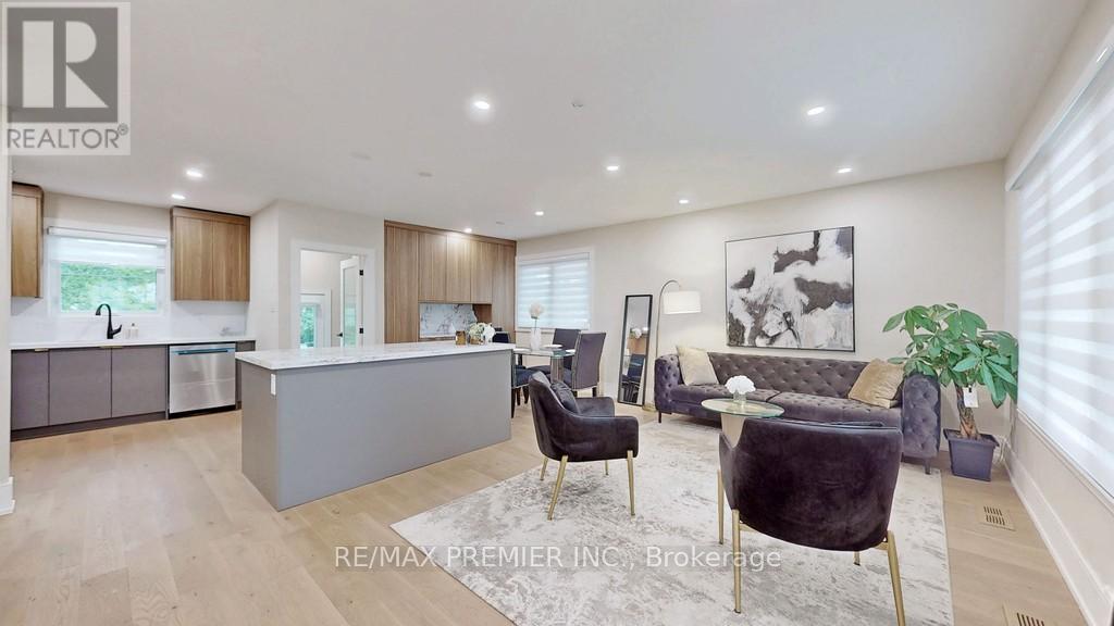 Photo 6 of 270 Brighton Avenue, Toronto ON