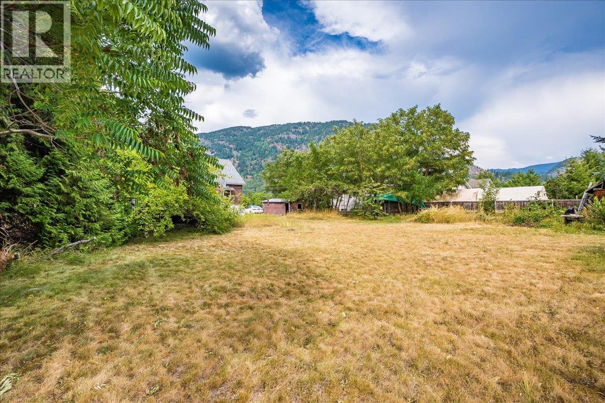 602 5th Street, Castlegar