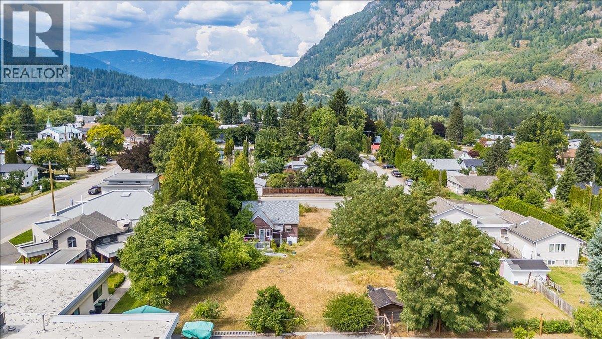 602 5th Street, Castlegar
