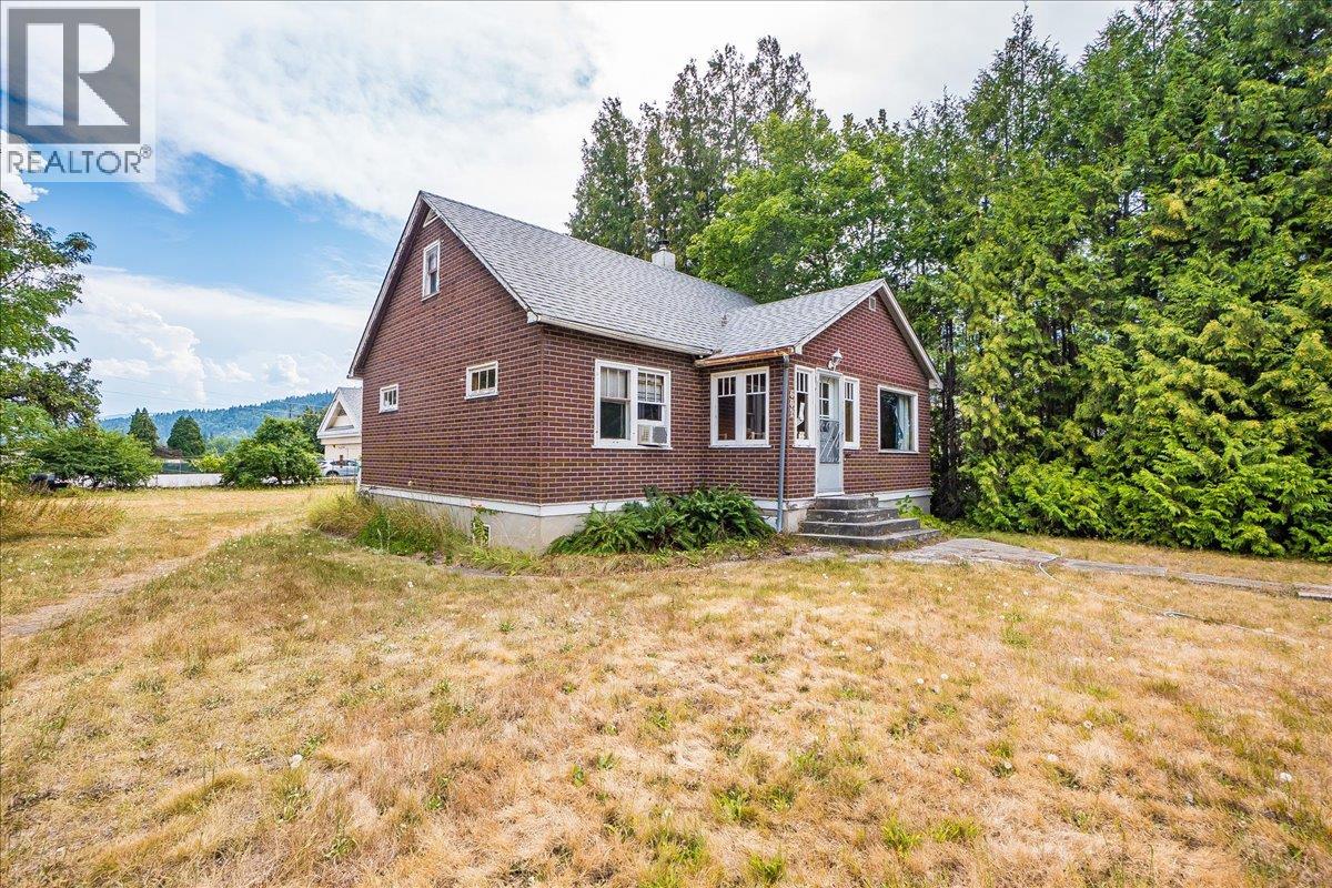 602 5th Street, Castlegar