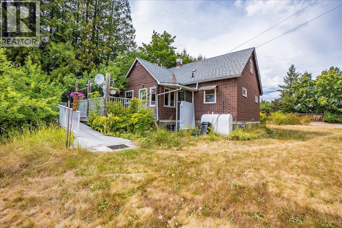 602 5th Street, Castlegar