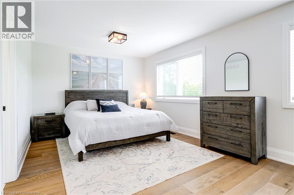 Photo 18 of 5199 Broughton Crescent, Burlington ON
