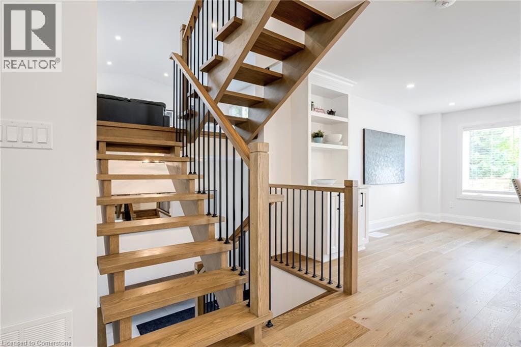 Photo 23 of 5199 Broughton Crescent, Burlington ON