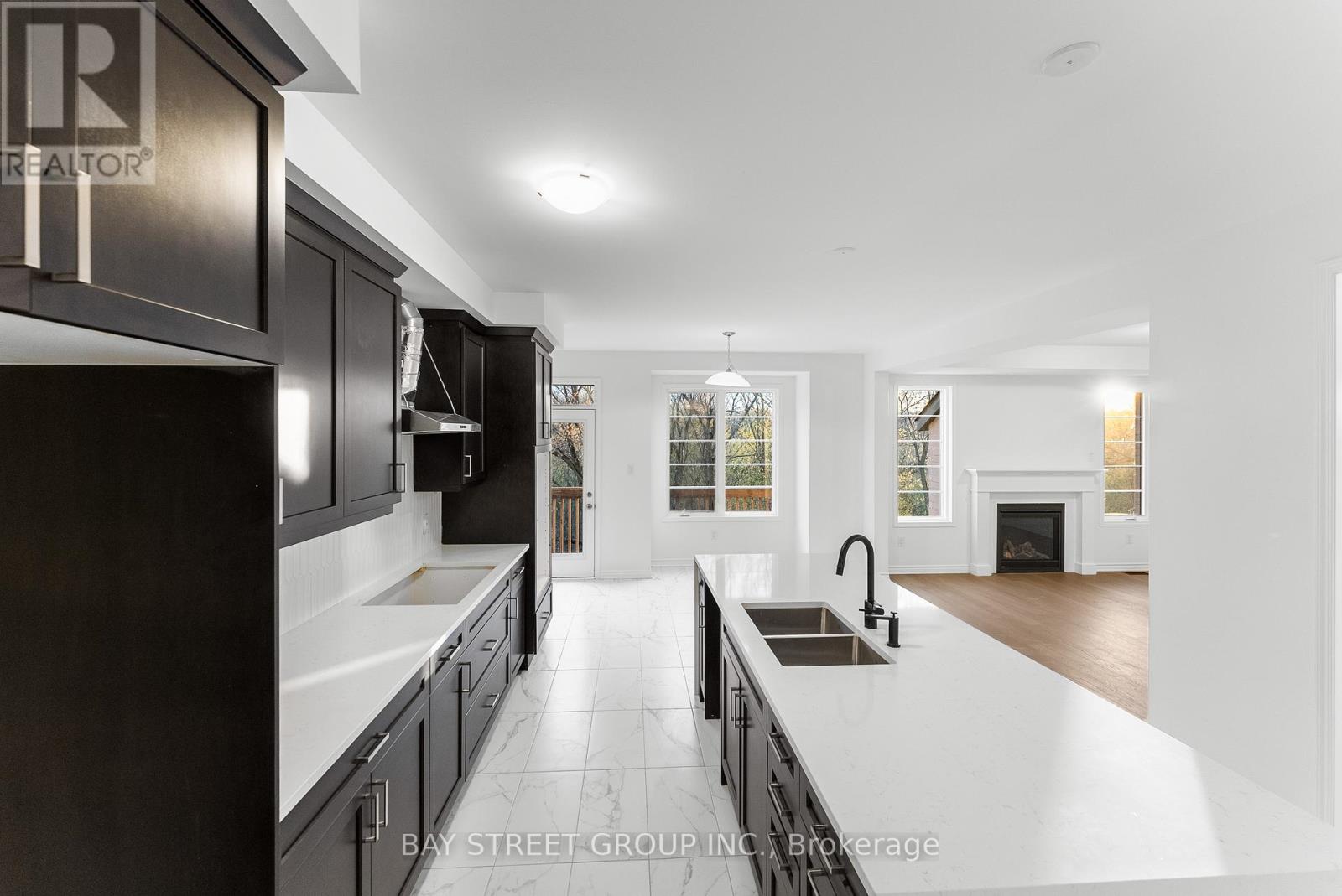 Photo 3 of 3316 Marchington Square, Pickering ON