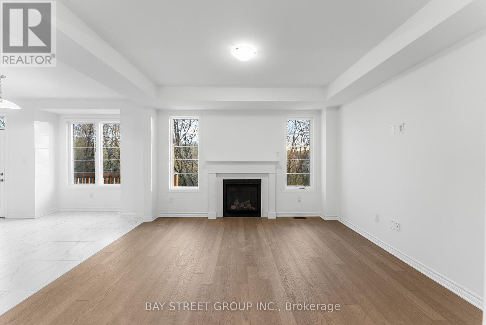 Photo 2 of 3316 Marchington Square, Pickering ON