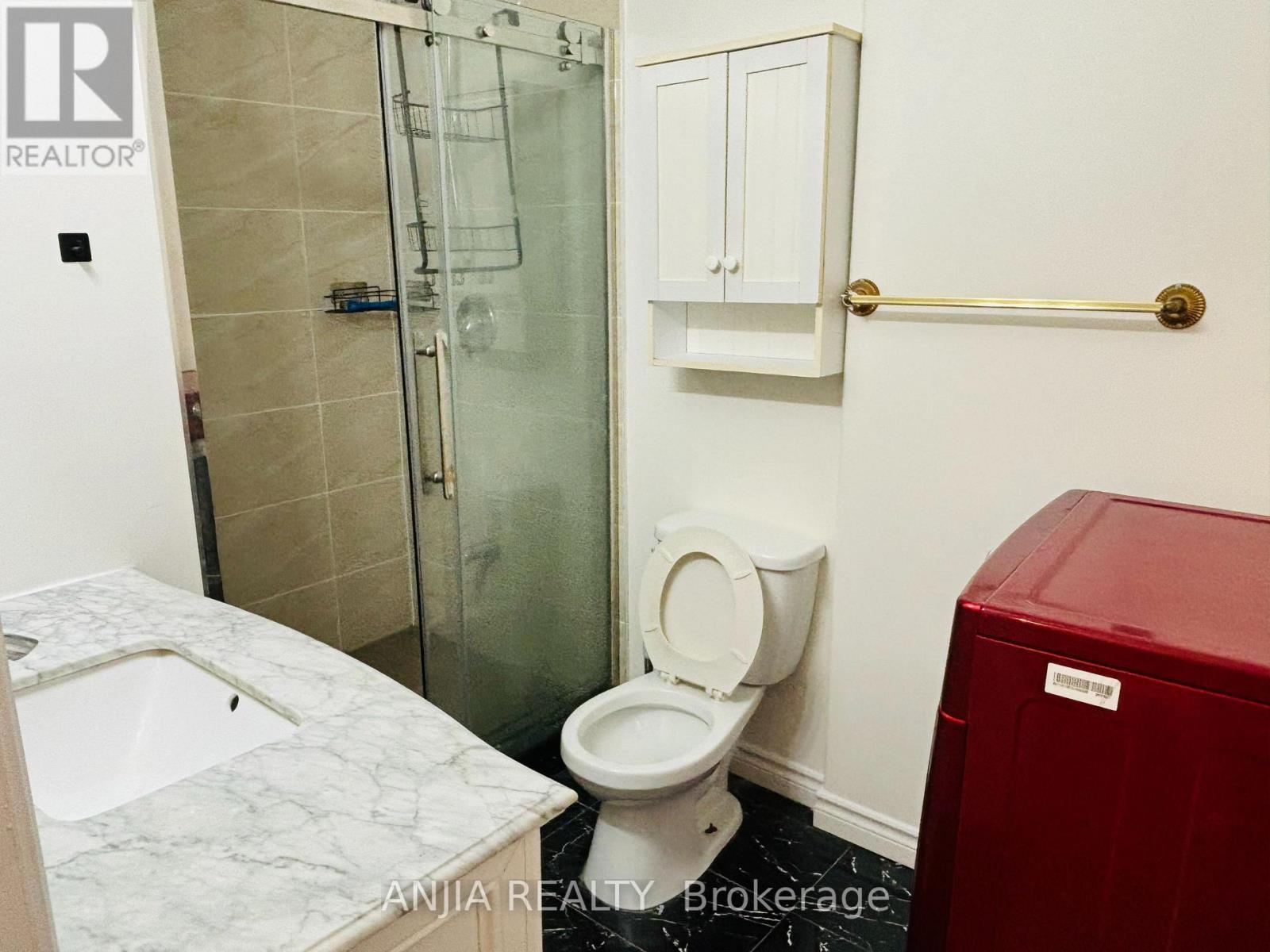 Photo 1 of Main 4 Terryhill Crescent, Toronto ON