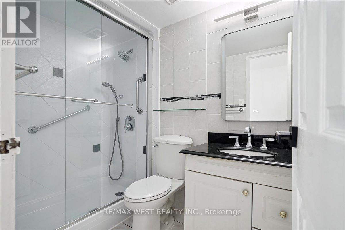 Photo 5 of 1514 5 Massey Square, Toronto ON