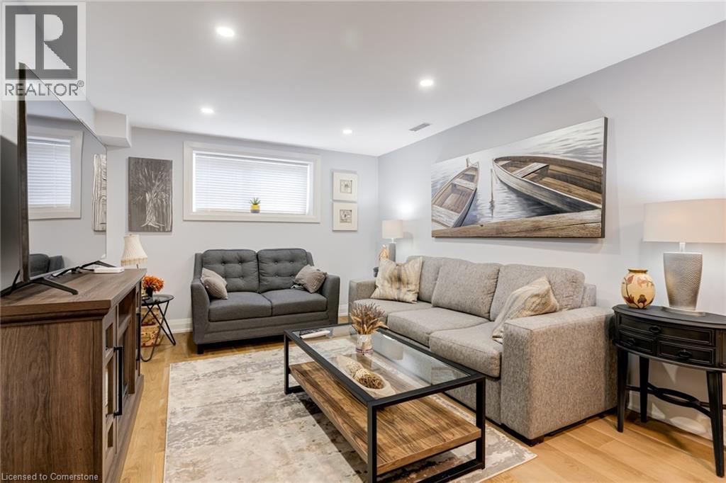 Photo 21 of 5199 Broughton Crescent, Burlington ON