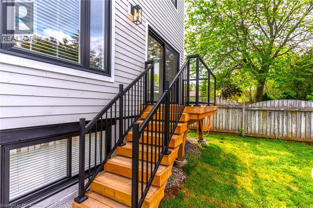Photo 16 of 5199 Broughton Crescent, Burlington ON
