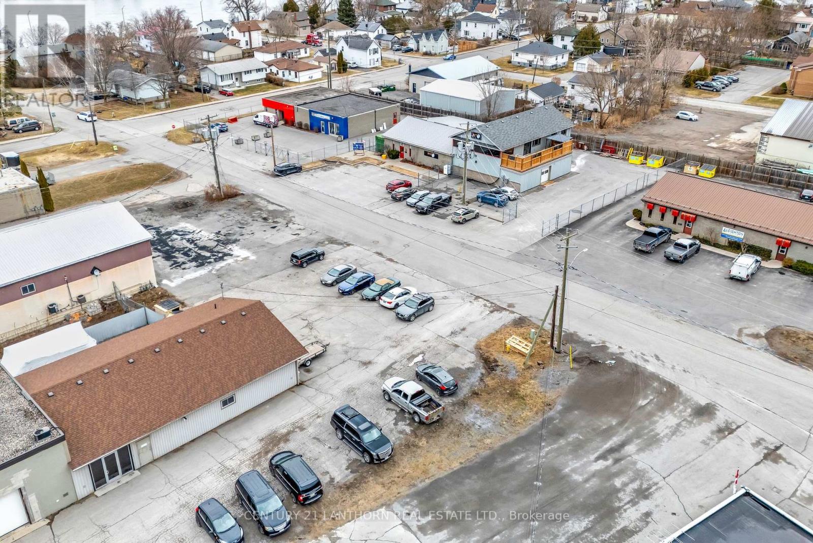Photo 8 of 4 40 Gotha Street, Quinte West ON