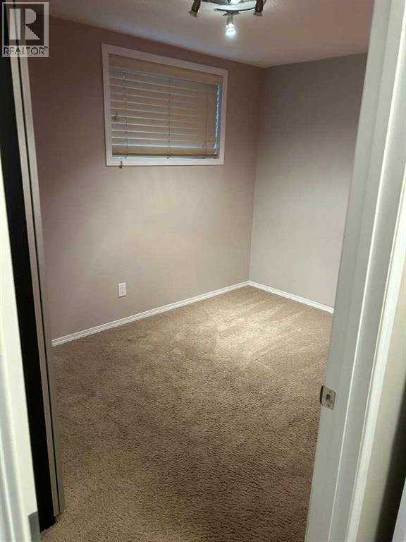 Single Family House for Sale in  Evansdale Way NW Evanston Calgary 