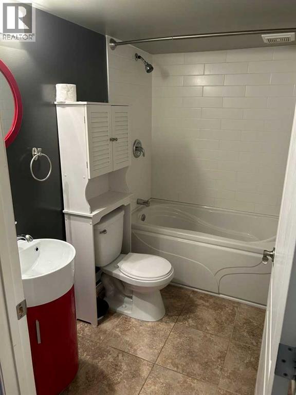 Single Family House for Sale in  Evansdale Way NW Evanston Calgary 