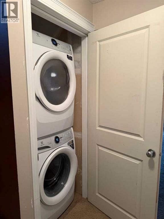 Single Family House for Sale in  Evansdale Way NW Evanston Calgary 