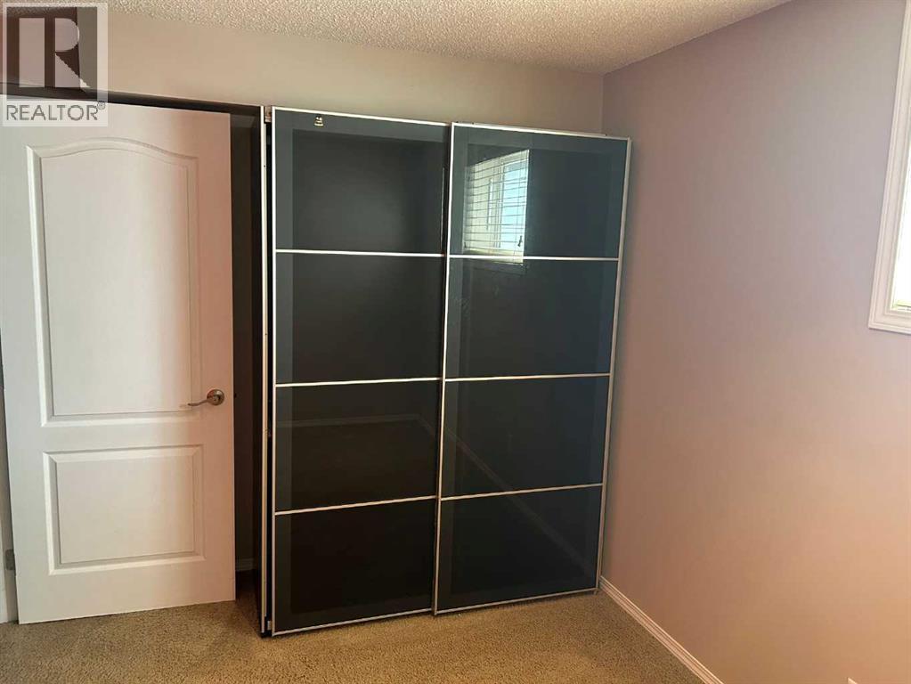 Single Family House for Sale in  Evansdale Way NW Evanston Calgary 
