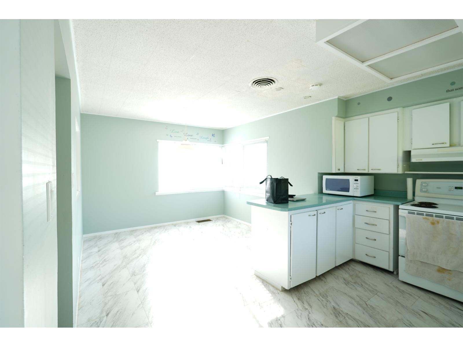 Photo 6 of 45521 Spadina Avenue Chilliwack Proper West, Chilliwack BC