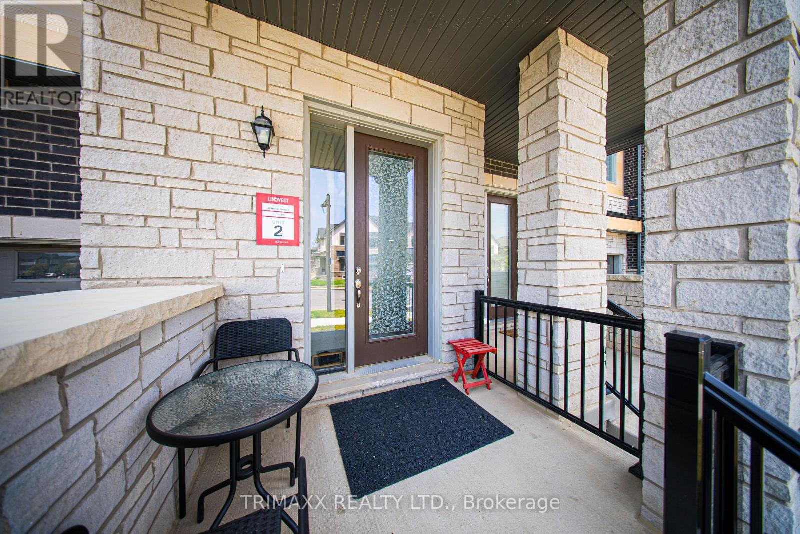 Photo 2 of 19 Molnar Crescent, Brantford ON