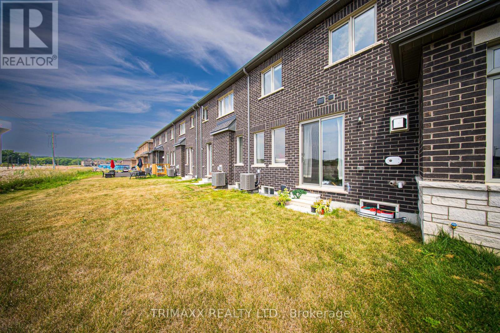 Photo 23 of 19 Molnar Crescent, Brantford ON