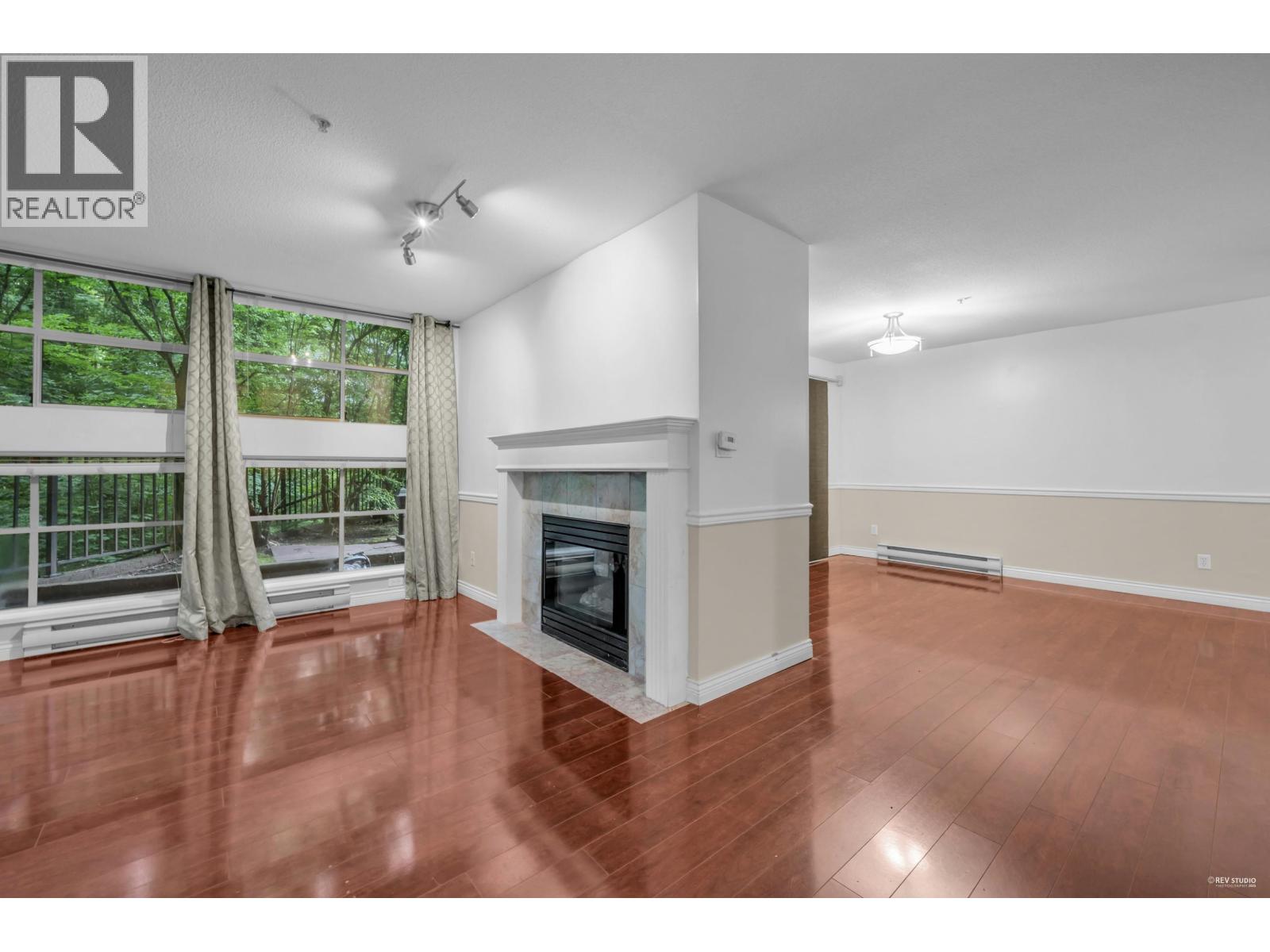 Photo 11 of 105 12025 207 A Street, Maple Ridge BC