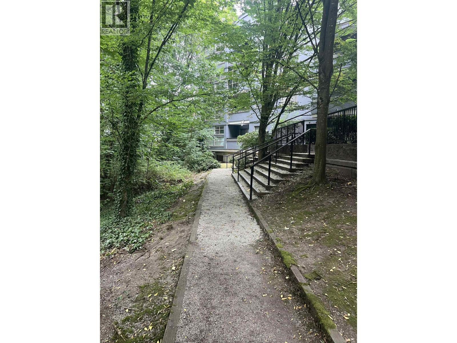 Photo 33 of 105 12025 207 A Street, Maple Ridge BC