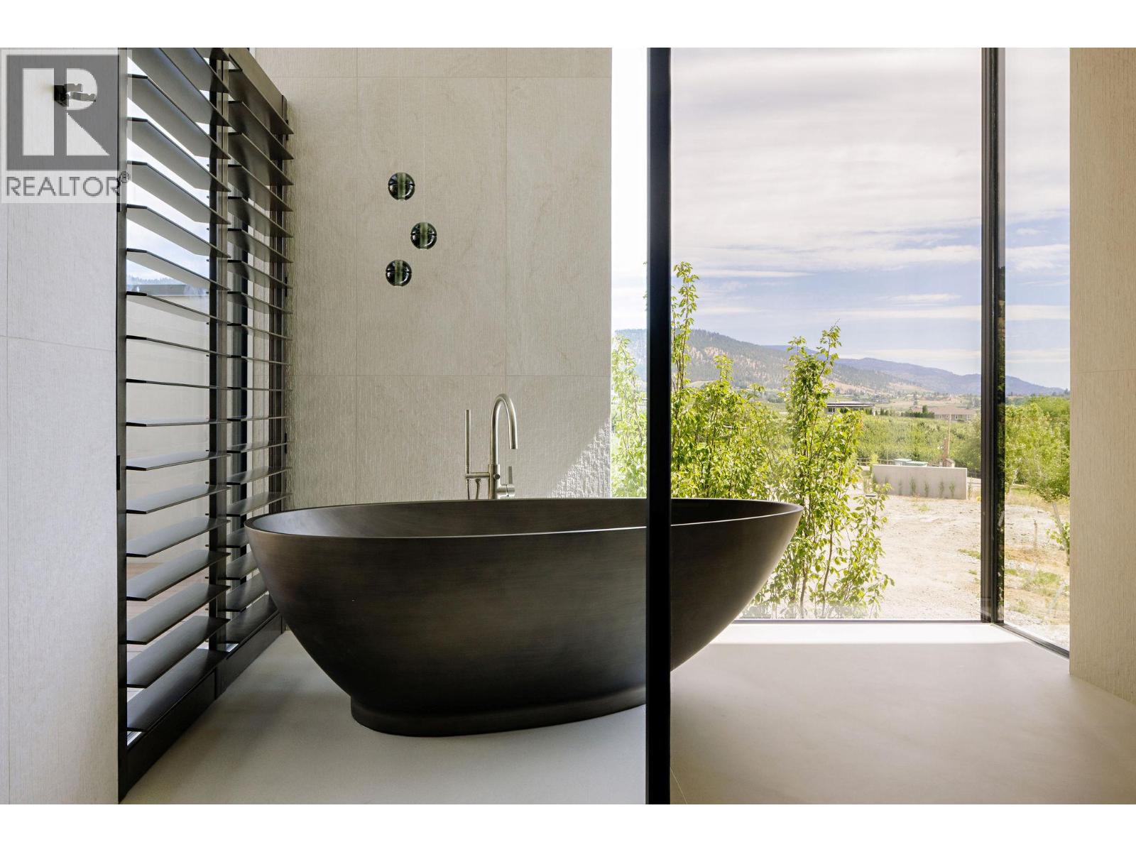 1675 Midland Road, Penticton