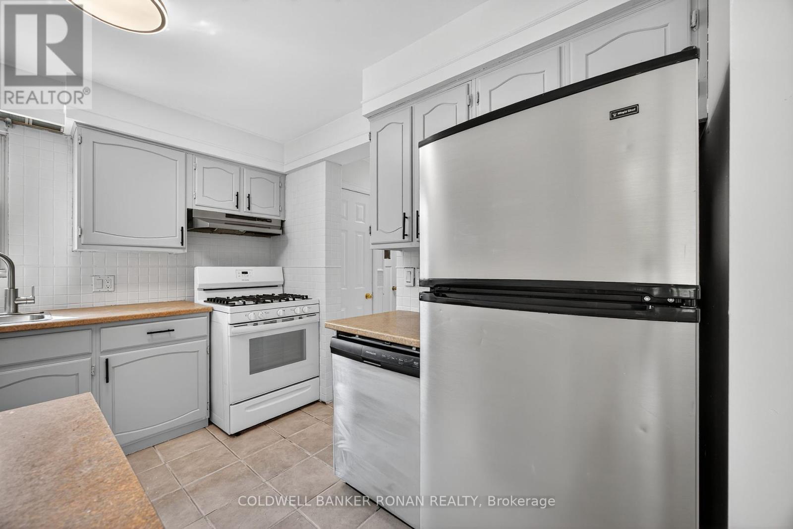 Photo 18 of 180 Wellington Street E, New Tecumseth ON