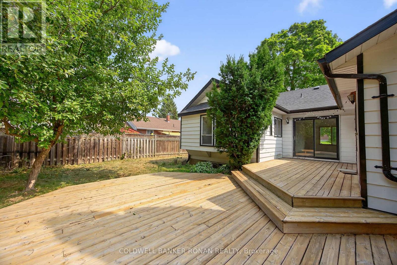 Photo 45 of 180 Wellington Street E, New Tecumseth ON