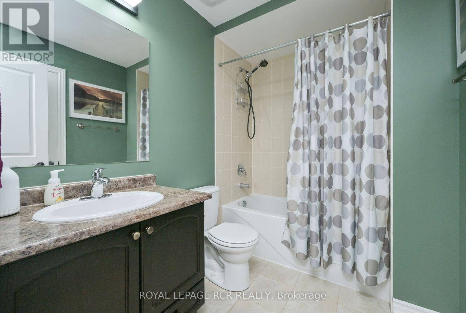 Photo 3 of 14 Holt Drive, New Tecumseth ON