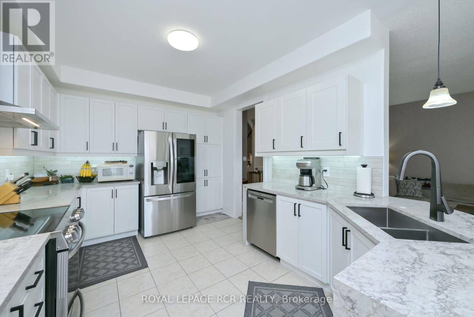 Photo 24 of 14 Holt Drive, New Tecumseth ON