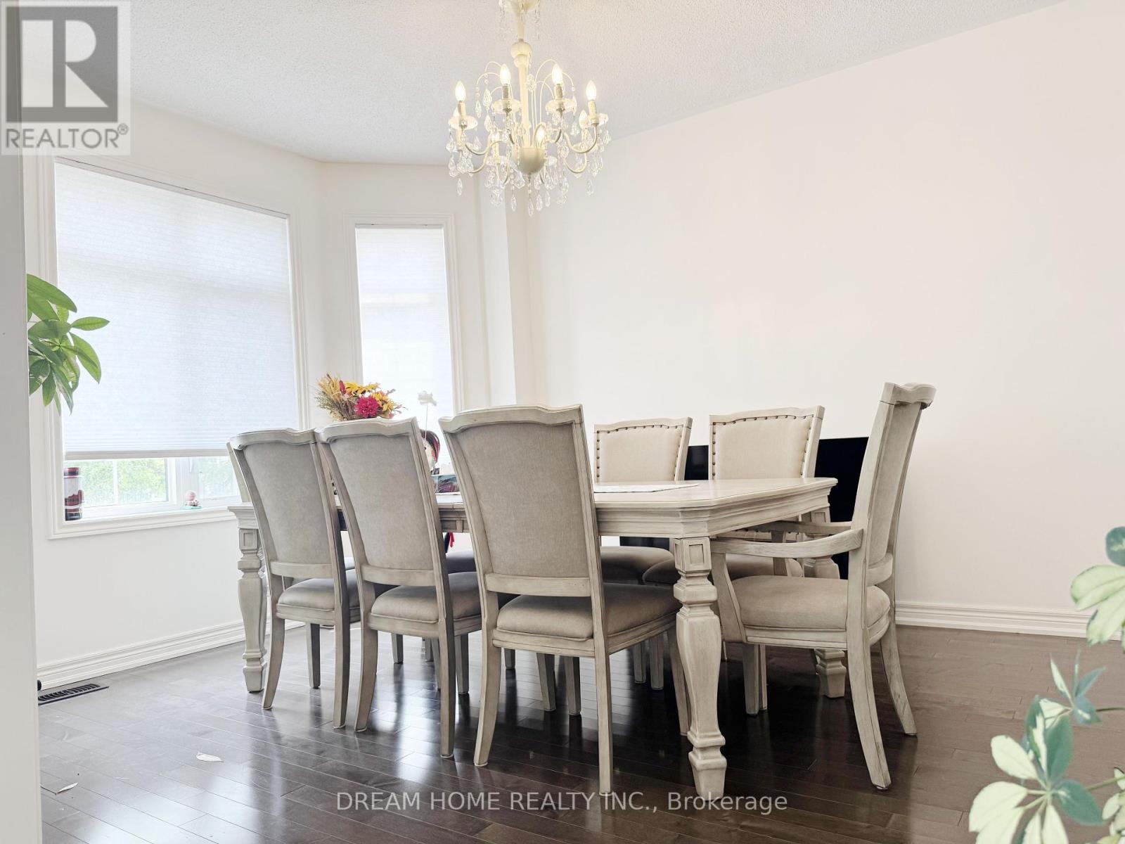 Photo 14 of 1139 Cenotaph Boulevard, Newmarket ON