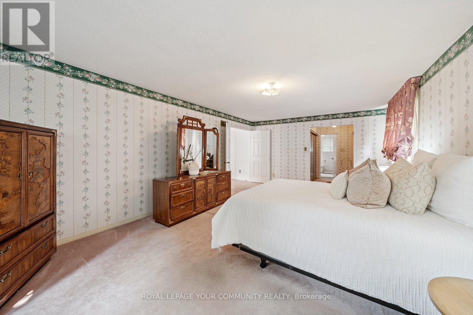 Photo 22 of 194 Carrington Drive, Richmond Hill ON