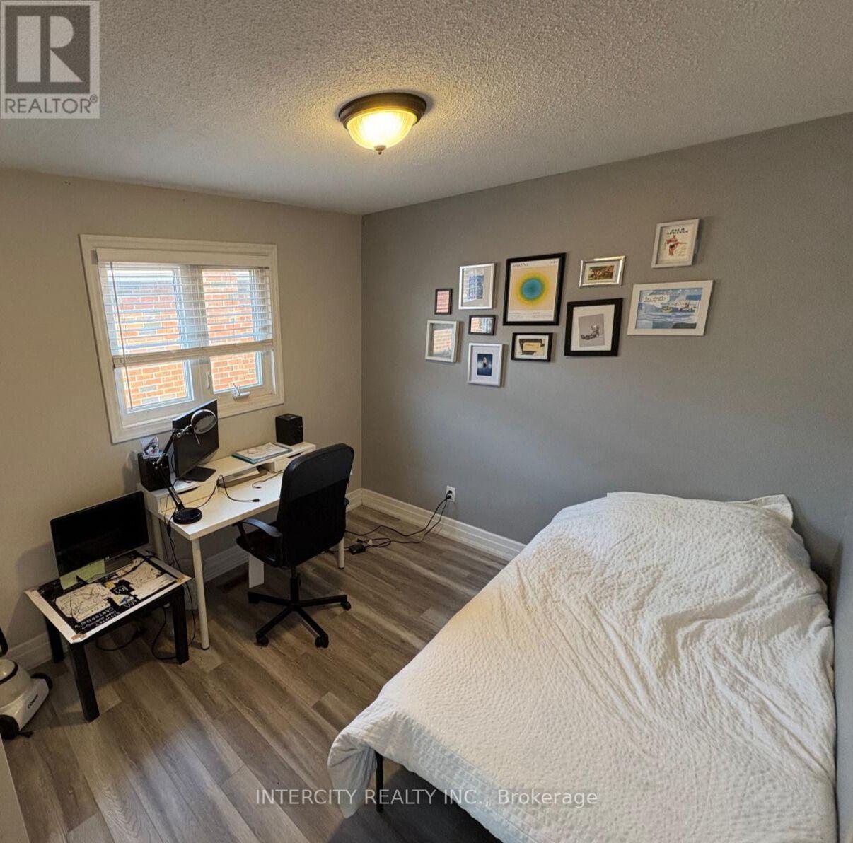 Photo 15 of 183 Misty Meadow Drive, Vaughan ON