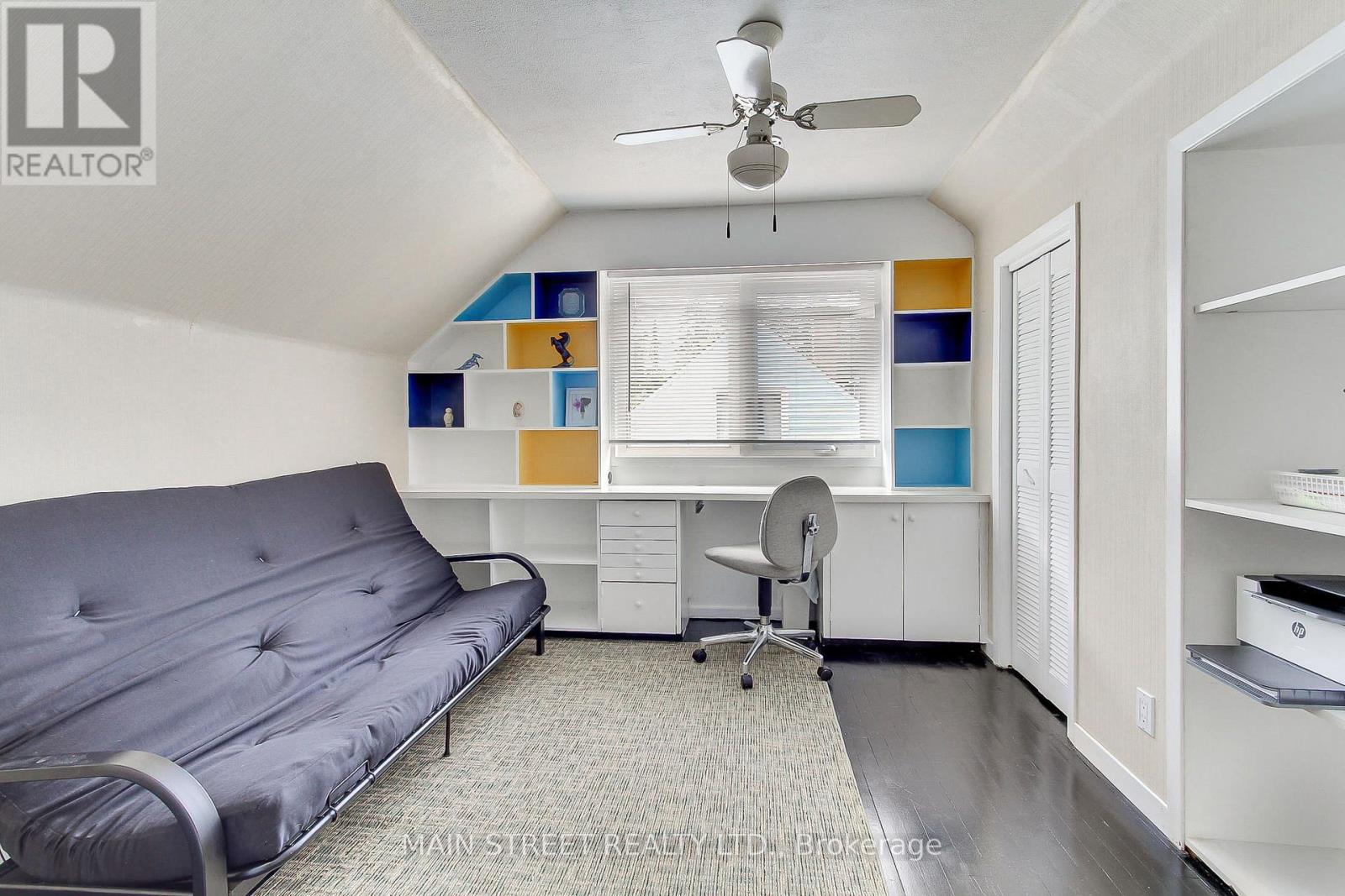 Photo 4 of 241 Andrew Street, Newmarket ON