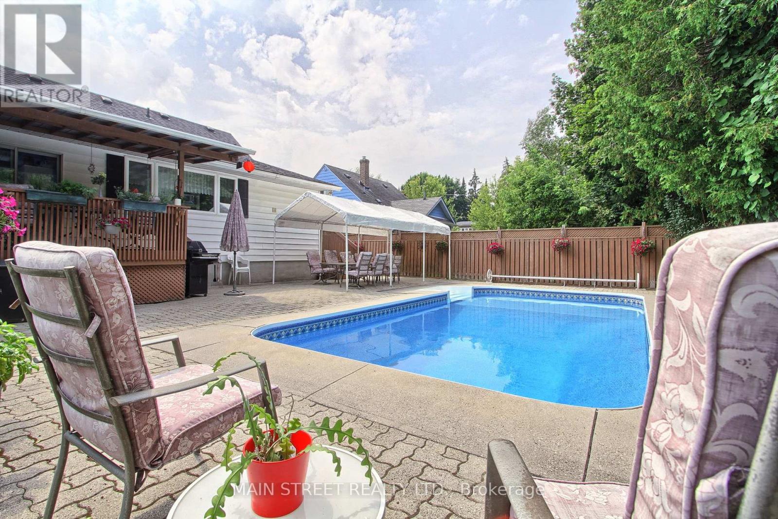Photo 39 of 241 Andrew Street, Newmarket ON