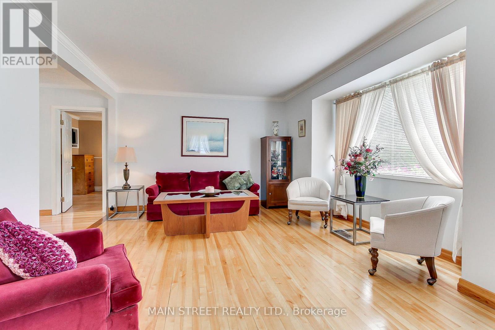 Photo 30 of 241 Andrew Street, Newmarket ON