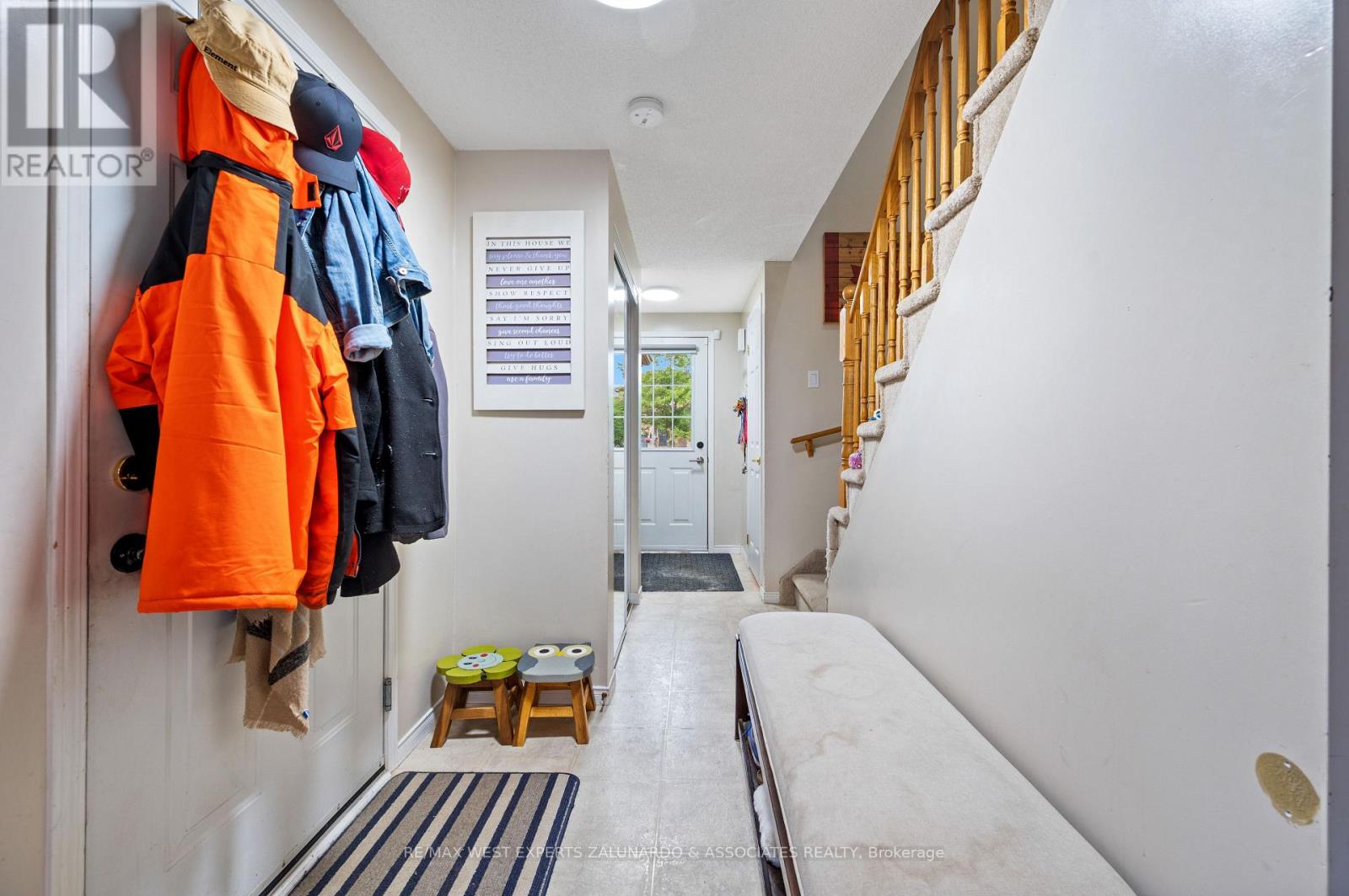 Photo 19 of 11 Raymond Crescent, Barrie ON