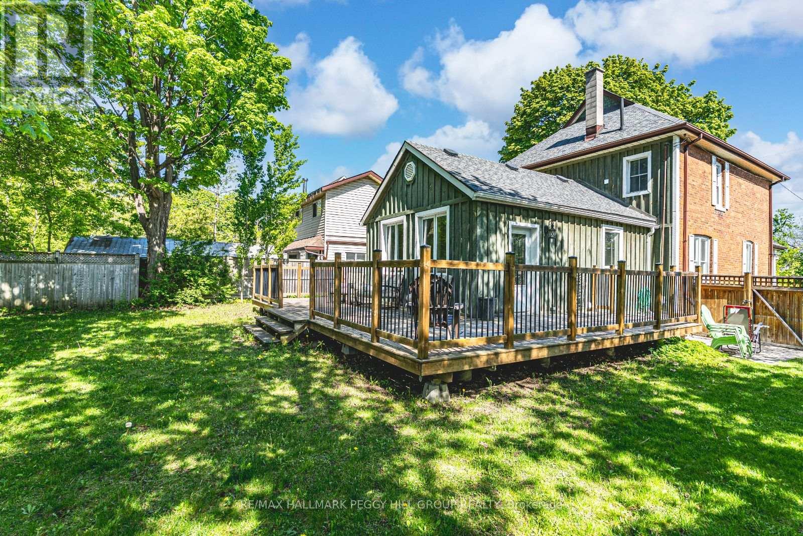 Photo 17 of 14 Cumberland Street, Barrie ON