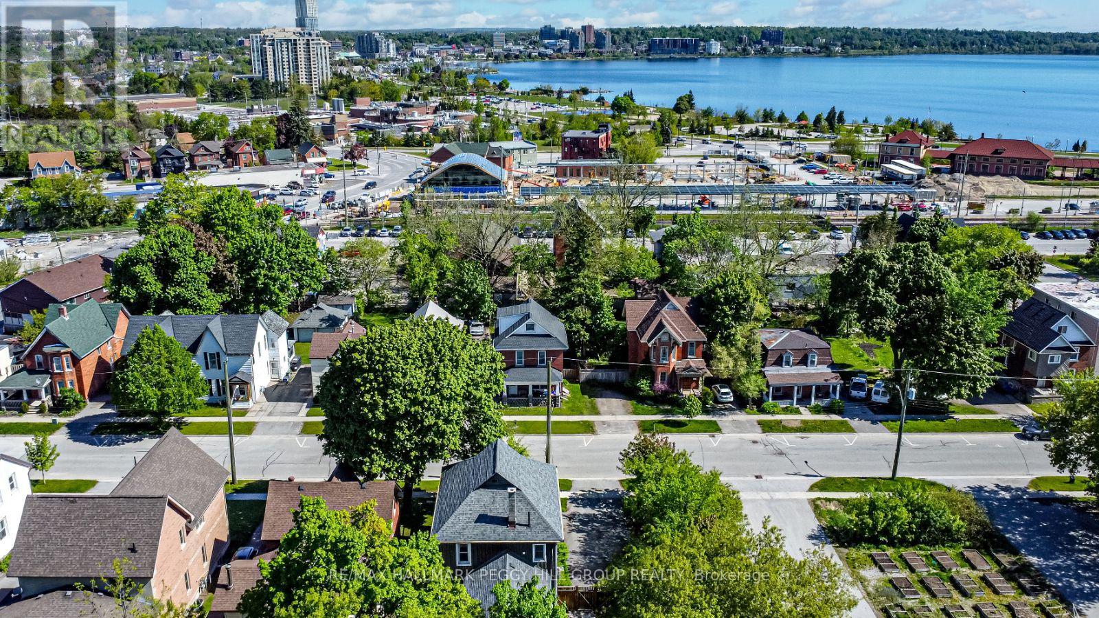 Photo 13 of 14 Cumberland Street, Barrie ON