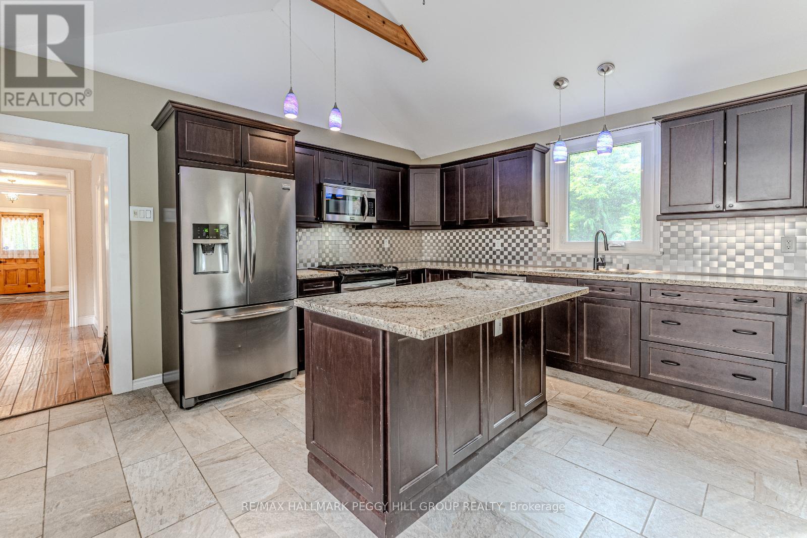 Photo 8 of 14 Cumberland Street, Barrie ON