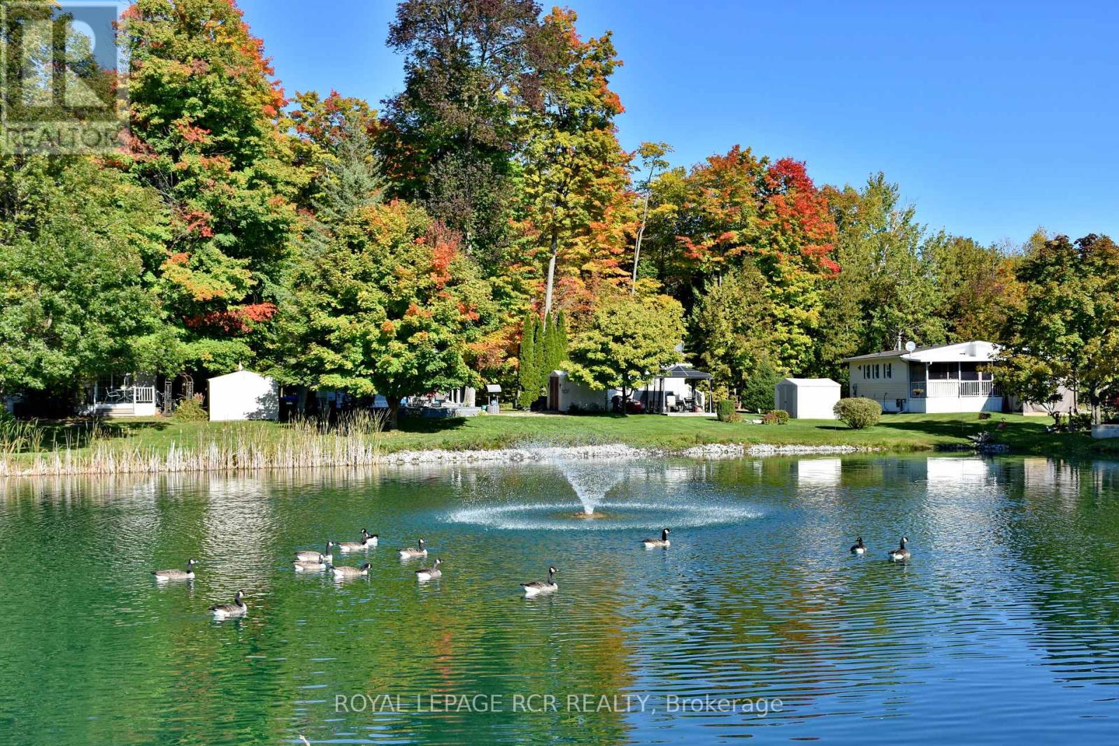 Photo 31 of 9 Indiana Avenue, Wasaga Beach ON