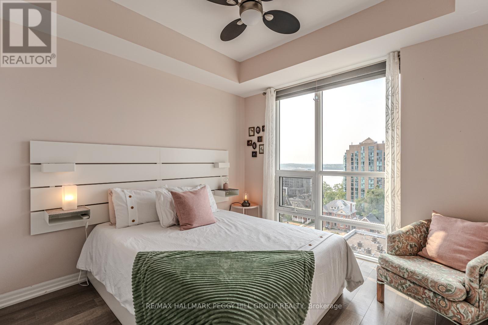 Photo 6 of 511 111 Worsley Street, Barrie ON
