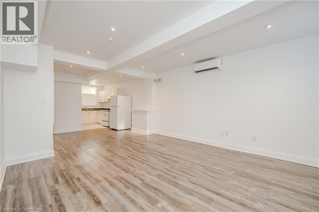 Photo 9 of 14 Forest Avenue Street S, Hamilton ON