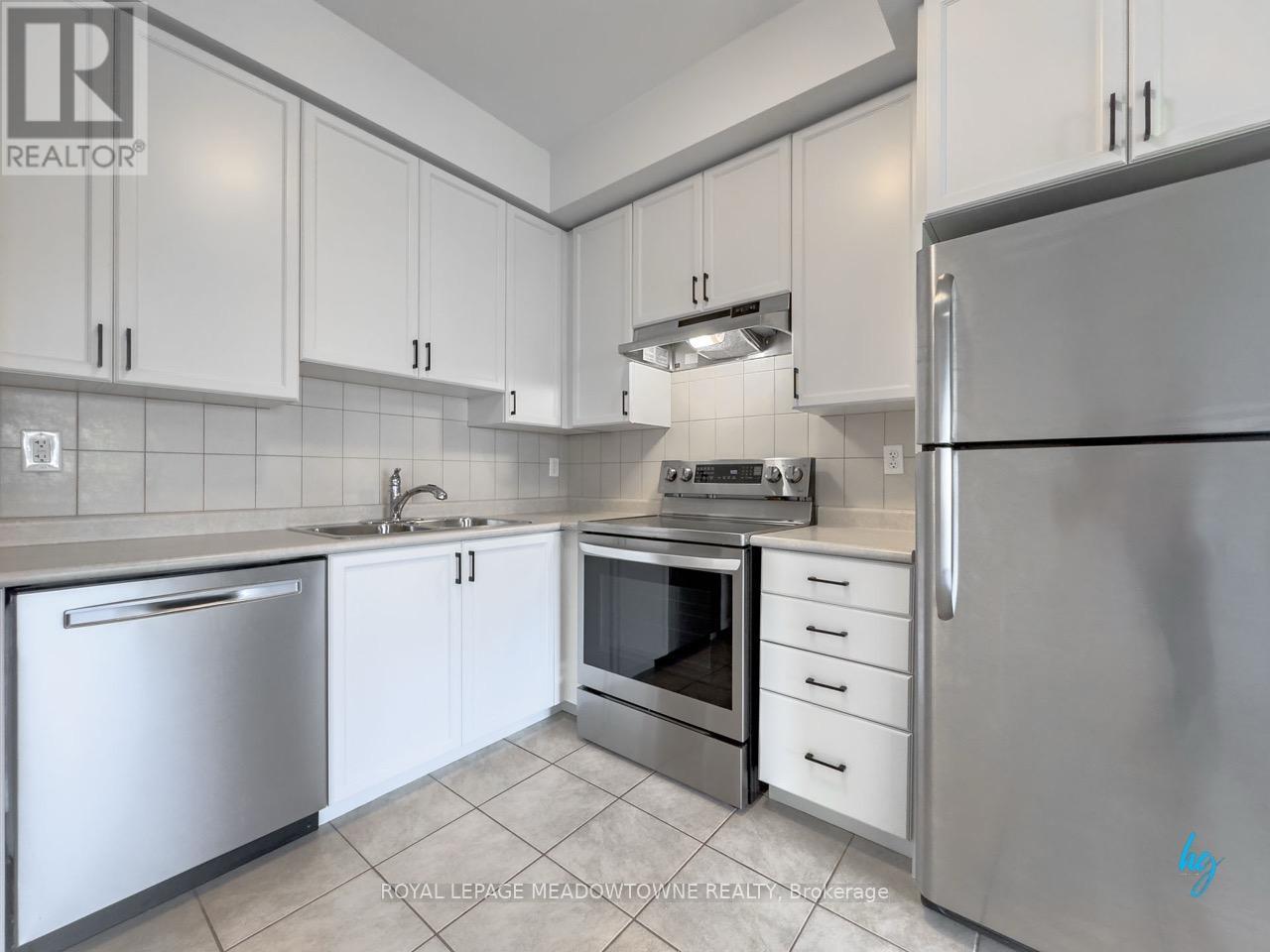 Photo 6 of 309 5705 Long Valley Road, Mississauga ON