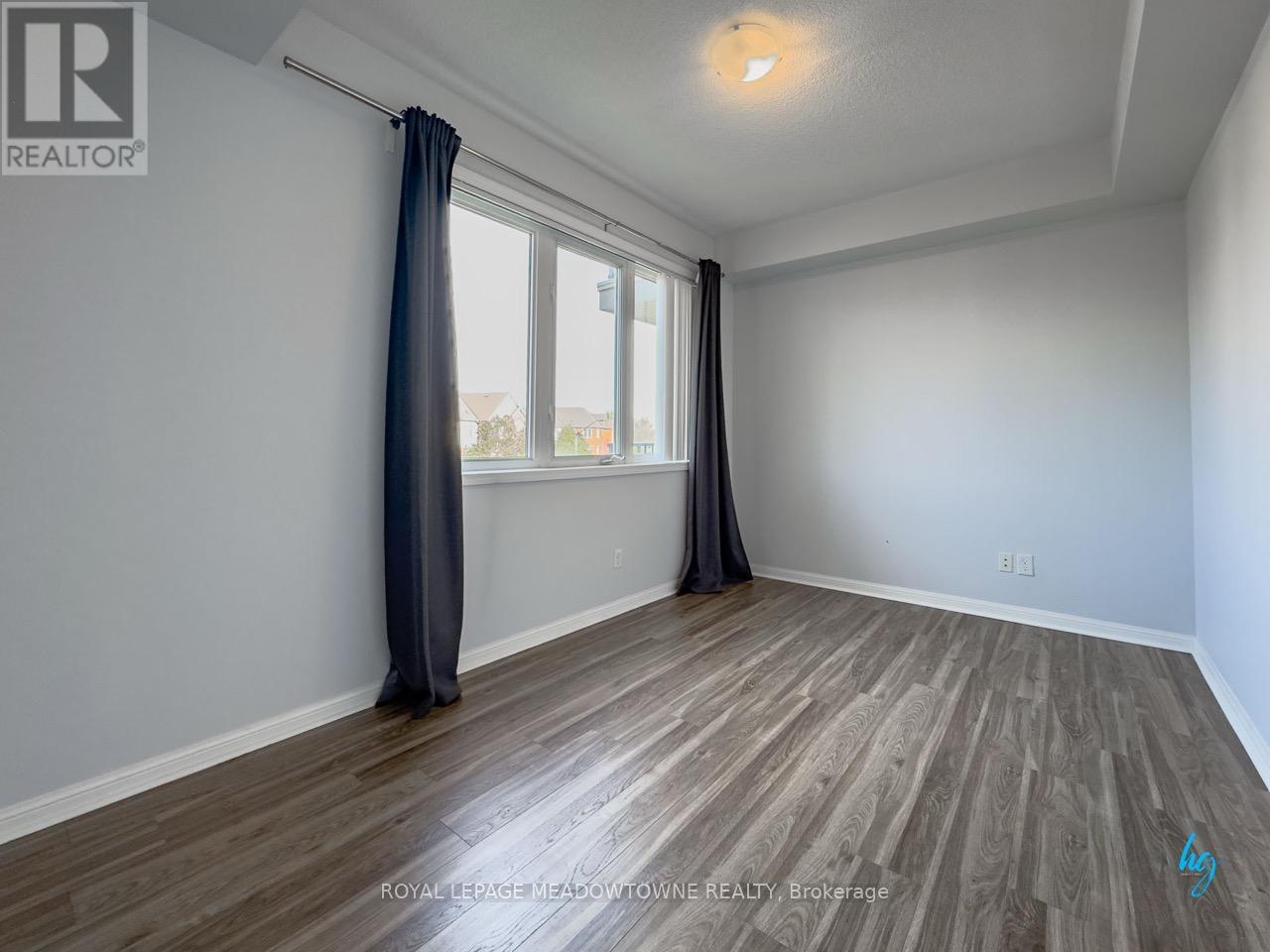 Photo 7 of 309 5705 Long Valley Road, Mississauga ON