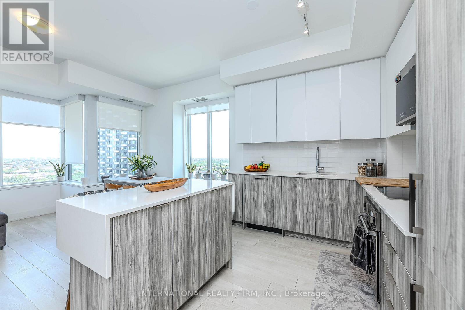 Photo 2 of 1307 2481 Taunton Road, Oakville ON