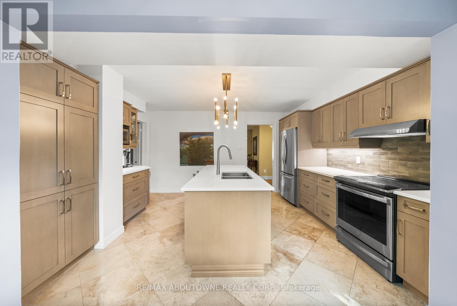 Photo 15 of 2262 Constance Drive, Oakville ON