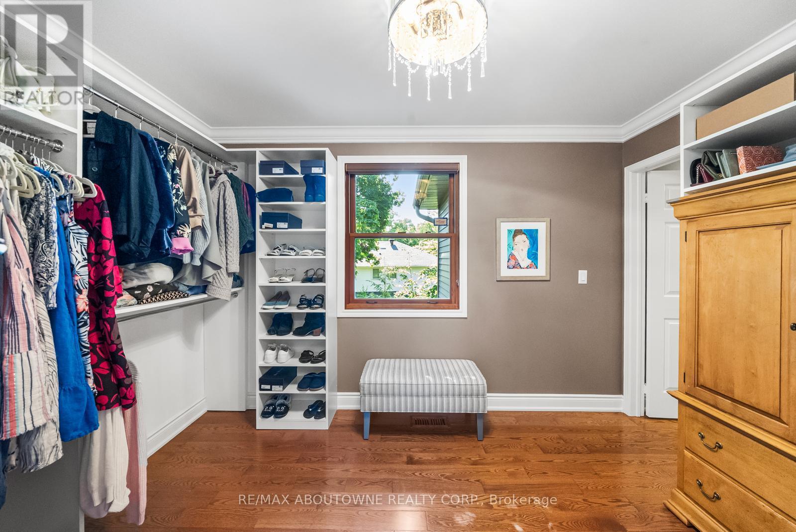 Photo 30 of 2262 Constance Drive, Oakville ON