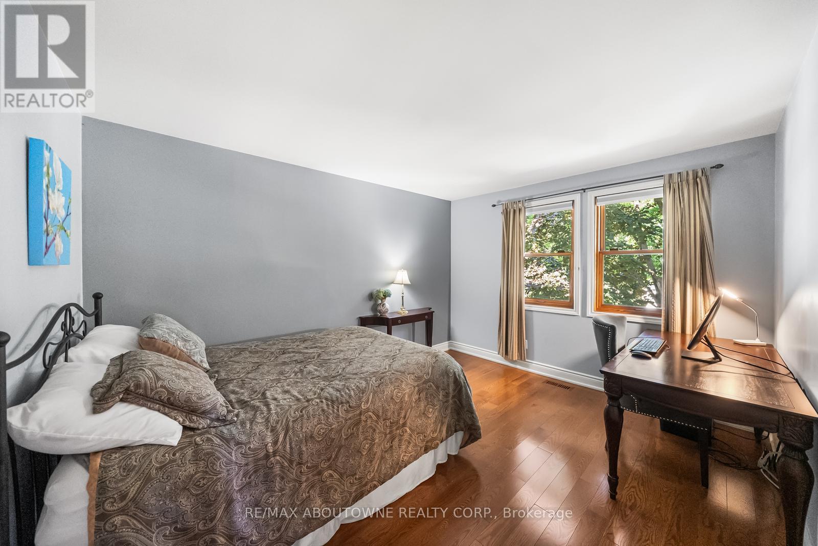 Photo 31 of 2262 Constance Drive, Oakville ON